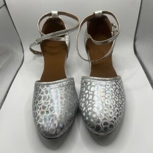 NEW Dance And Sway Women's Size 7-7.5 Silver Shoes Heel 2.1"